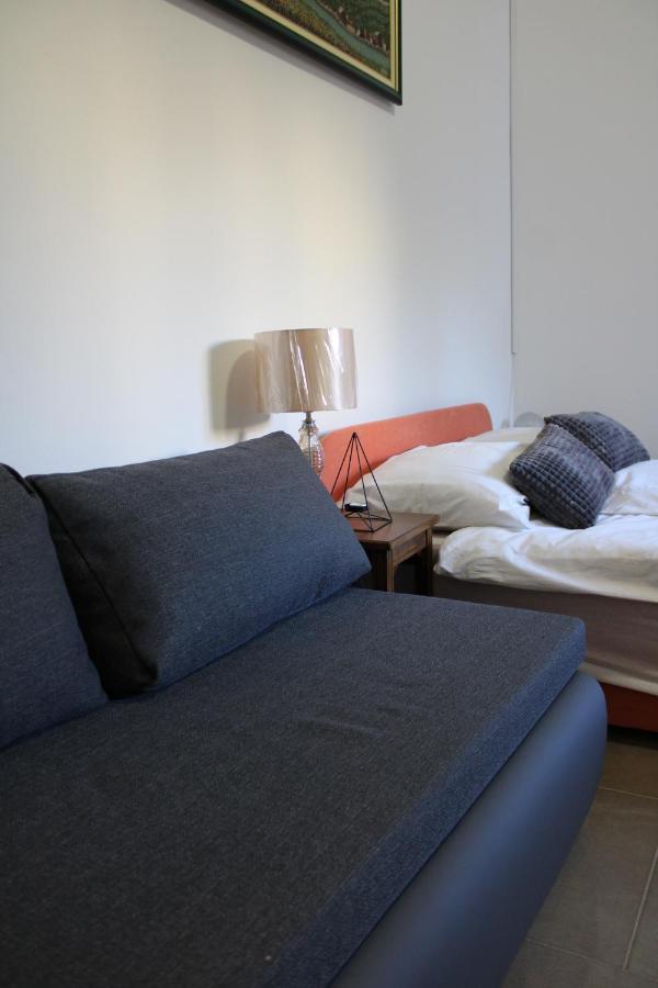 Studio Apartman Hinko Джяково Экстерьер фото