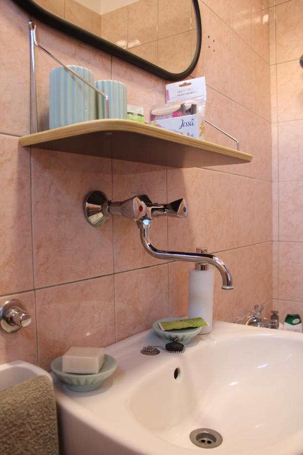 Studio Apartman Hinko Джяково Экстерьер фото