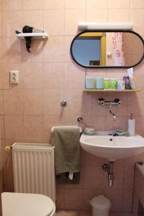 Studio Apartman Hinko Джяково Экстерьер фото
