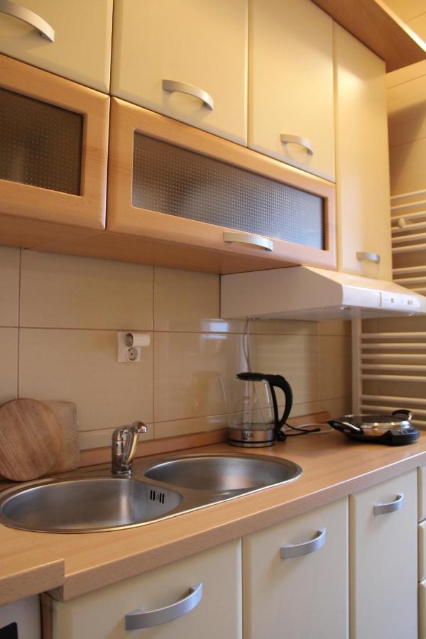 Studio Apartman Hinko Джяково Экстерьер фото